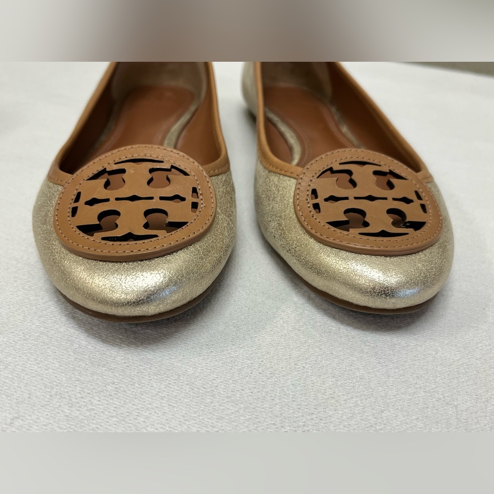 Tory Burch Louisa Gold Tan Ballet Flats 9 - Picture 2 of 8